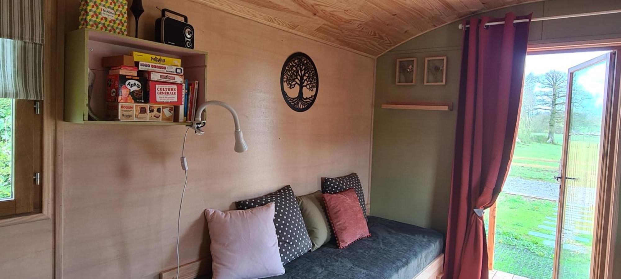Roulotte A La Ferme Buissonniere Villa La Lande-de-Louge Luaran gambar